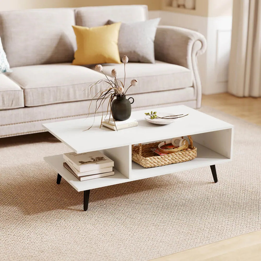 Zweistufiger Couchtisch mit Metallbeinen